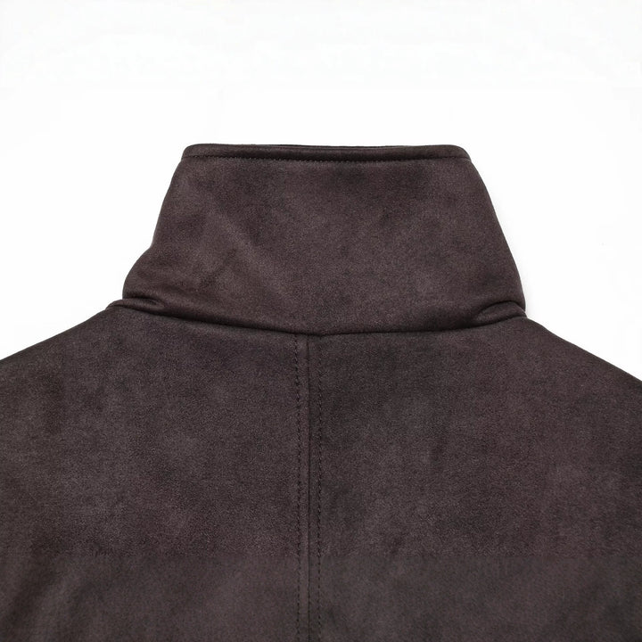 Damen Kurzblouson aus Velours‑Optik mit hohem Funnelkragen und elastischem Saum Echoarchiv