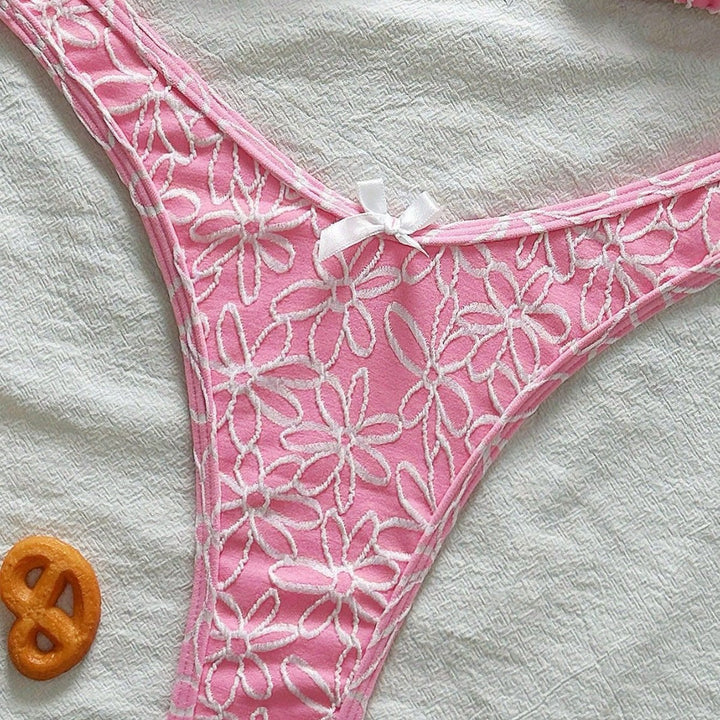 Damen Verspielter Triangel-Bikini mit floralen Applikationen Echo Archiv