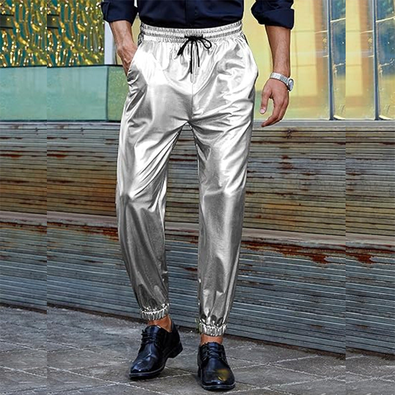 Herren modische Kunstlederhose mit elastischem Bund und schmal zulaufendem Bein Echoarchiv