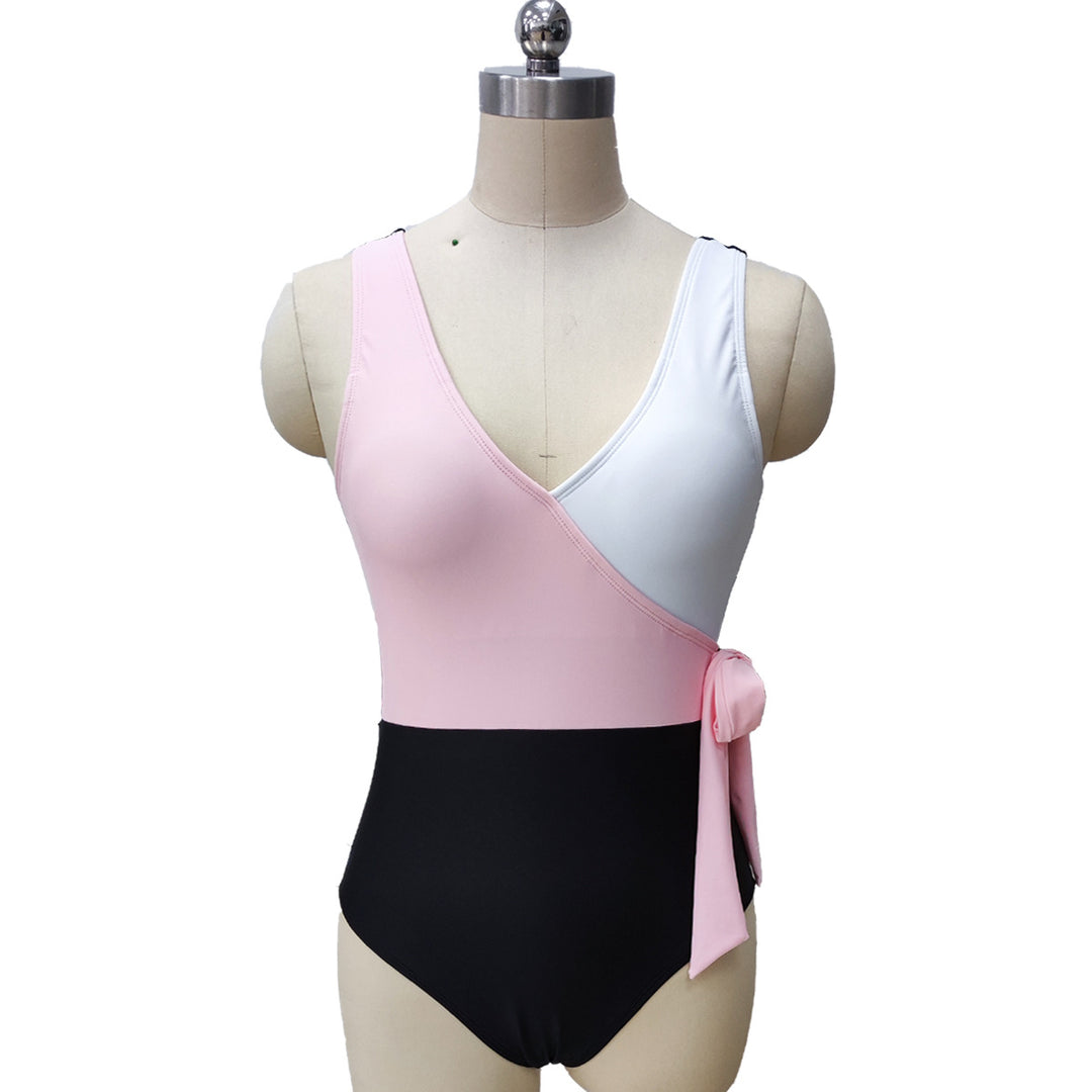 Damen Eleganter Wickelbadeanzug mit asymmetrischem Schnitt Echo Archiv