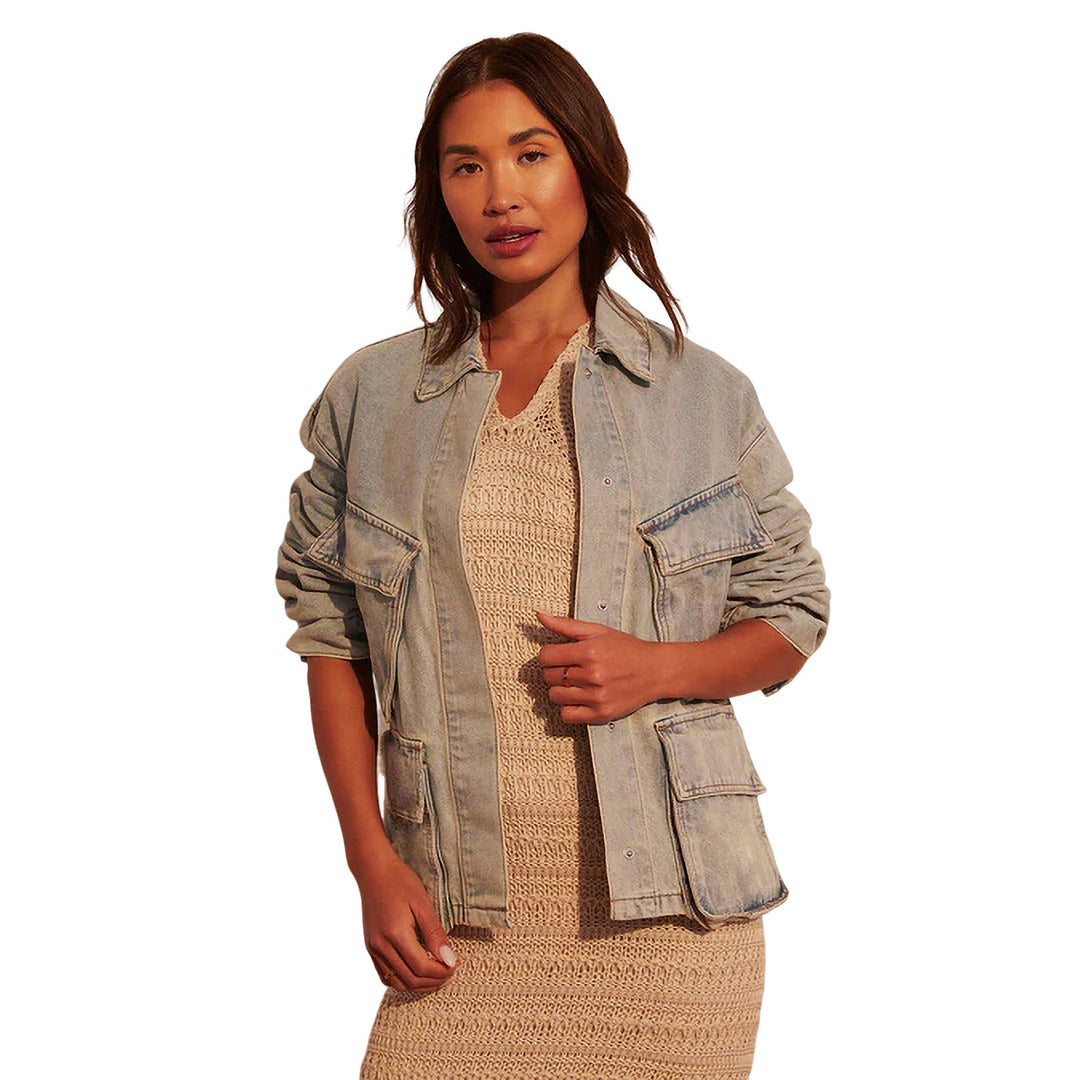 Damen Oversize-Utility-Denimjacke mit großen Pattentaschen und knöpfbarer Front Echo Archiv