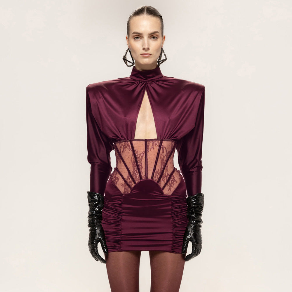 Damen Figurbetontes Cocktailkleid mit elegantem Spitzenbesatz und Raffungen Echo Archiv