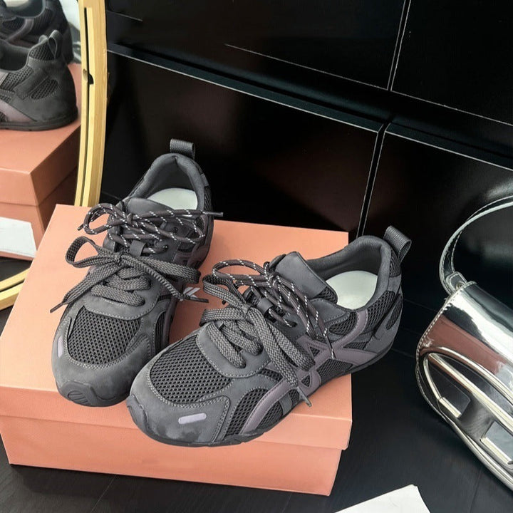 Damen Sportliche Sneaker mit atmungsaktiven Mesh-Einsätzen und stabiler Sohle Echo Archiv