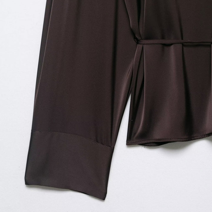 Damen Fließende Satin-Hemdbluse mit Tunnelzugtaillierung und verdeckter Knopfleiste Echoarchiv