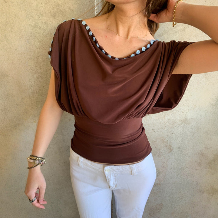 Damen Off-Shoulder Oberteil mit eleganter Knopfverzierung Echo Archiv