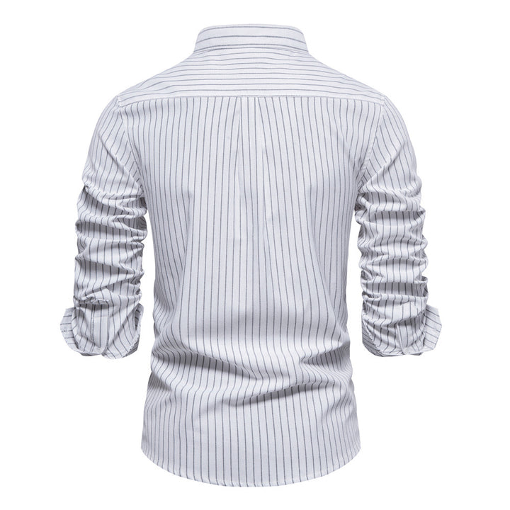 Herren gestreiftes Hemd im modischen Henley-Stil mit Brusttasche und rollbaren Ärmeln Echoarchiv