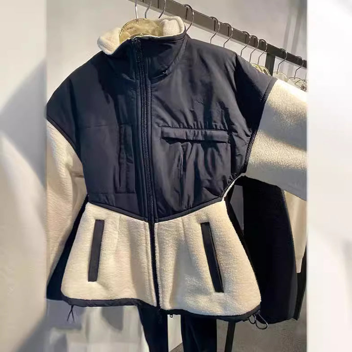 Damen Hybrid-Fleecejacke mit wattiertem Oberteil, Stehkragen und tailliertem Schößchen Echo Archiv
