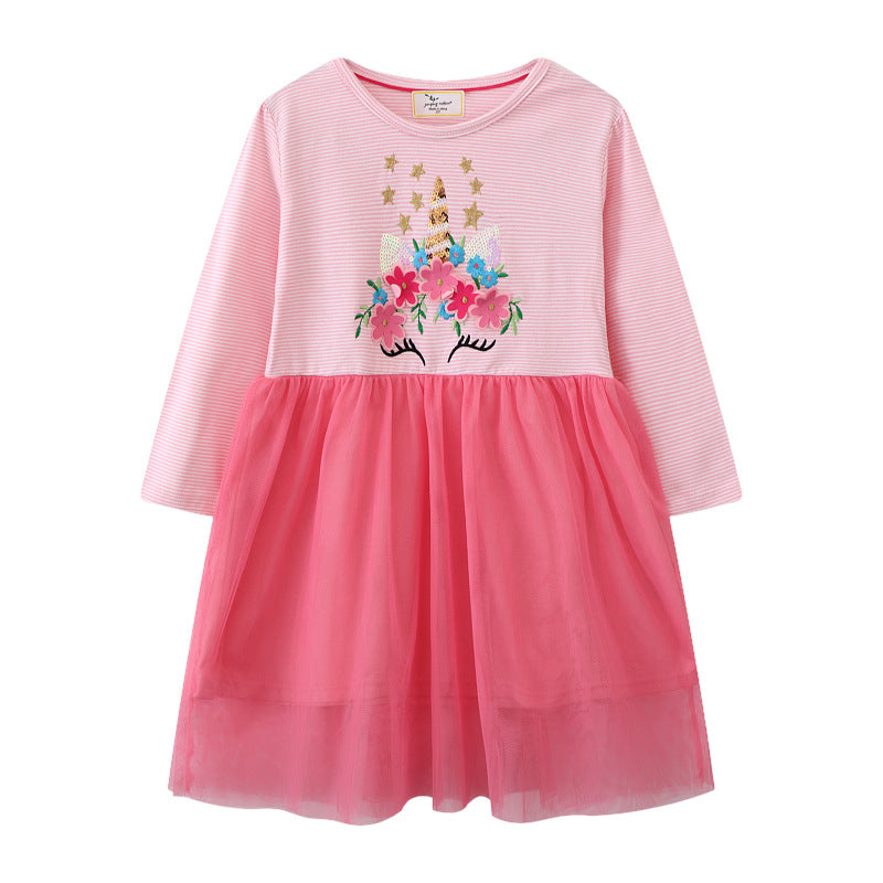 Mädchen Freizeitkleid mit bezaubernden Blumenstickereien Echo Archiv