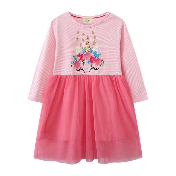 Mädchen Freizeitkleid mit bezaubernden Blumenstickereien Echo Archiv