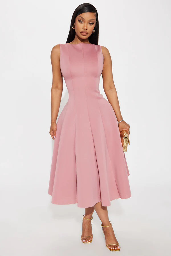 Damen Elegantes zeitloses Cocktailkleid mit schwingendem Rock und minimalistischer Silhouette Echo Archiv
