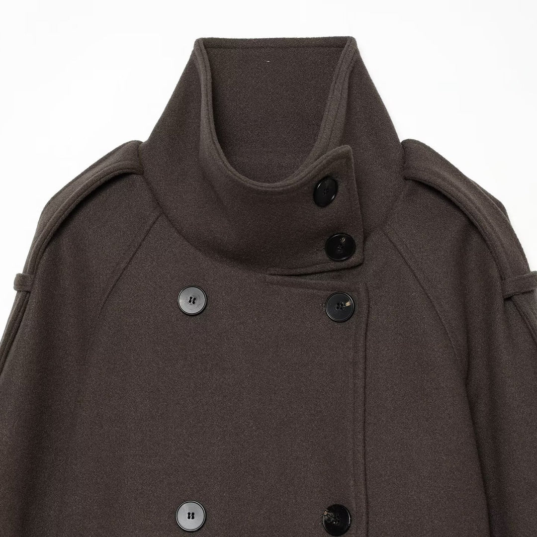 Damen Kurze Capejacke aus Wollmix mit hohem Stehkragen, Doppelreihe und Bindegürtel Echoarchiv