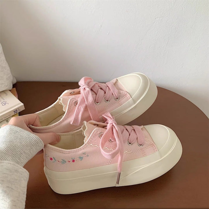 Damen Plateau-Sneaker mit floralen Applikationen und strapazierfähigem Obermaterial Echo Archiv