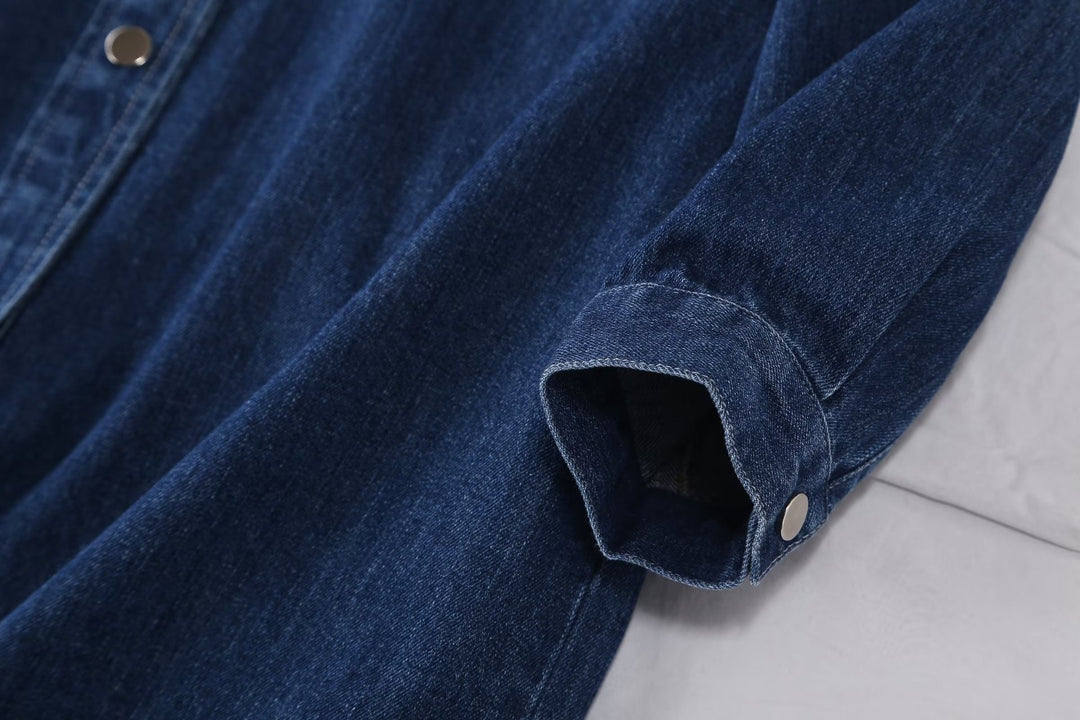 Damen Langes Denim-Hemdblusenkleid mit Knopfleiste und Brusttaschen – Valéora