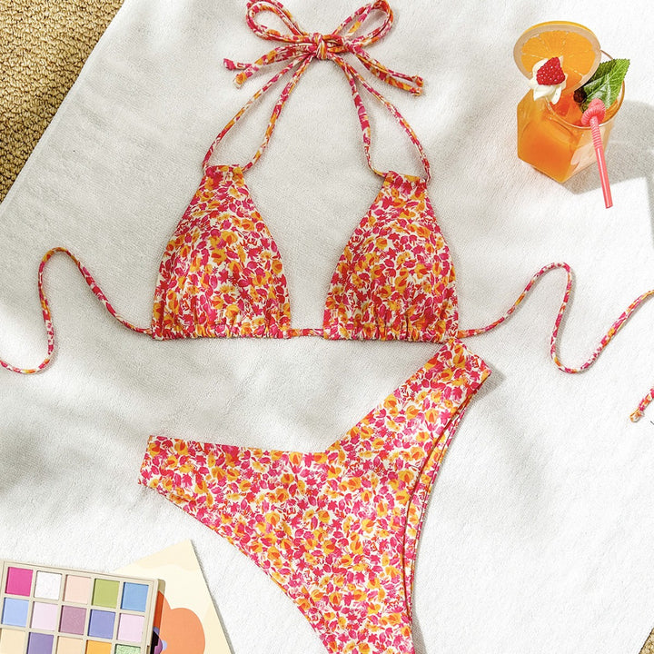 Damen Triangel-Bikini mit verstellbaren Trägern und verspieltem Blumenmuster Echo Archiv