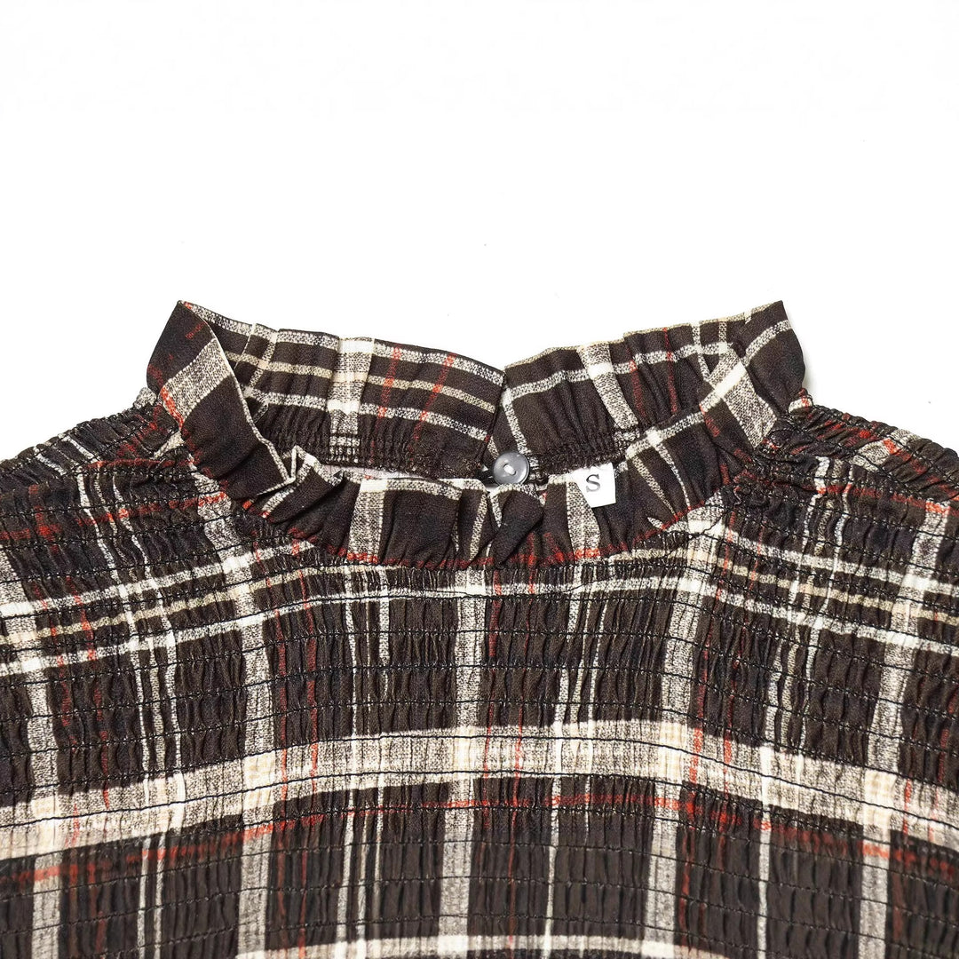 Damen Bluse mit Smok-Detail, Rüschenkragen und Volumenärmeln Echoarchiv