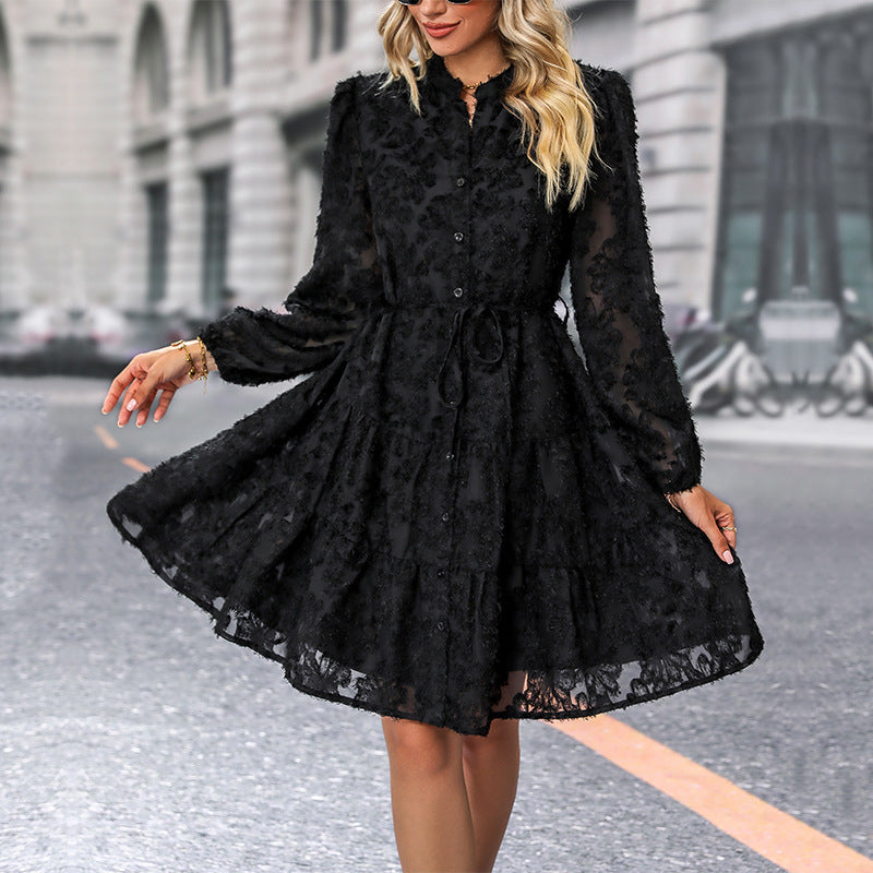 Damen Texturiertes Blusen‑Skaterkleid mit Volantstufen, durchgehender Knopfleiste und Taillenzug Echoarchiv