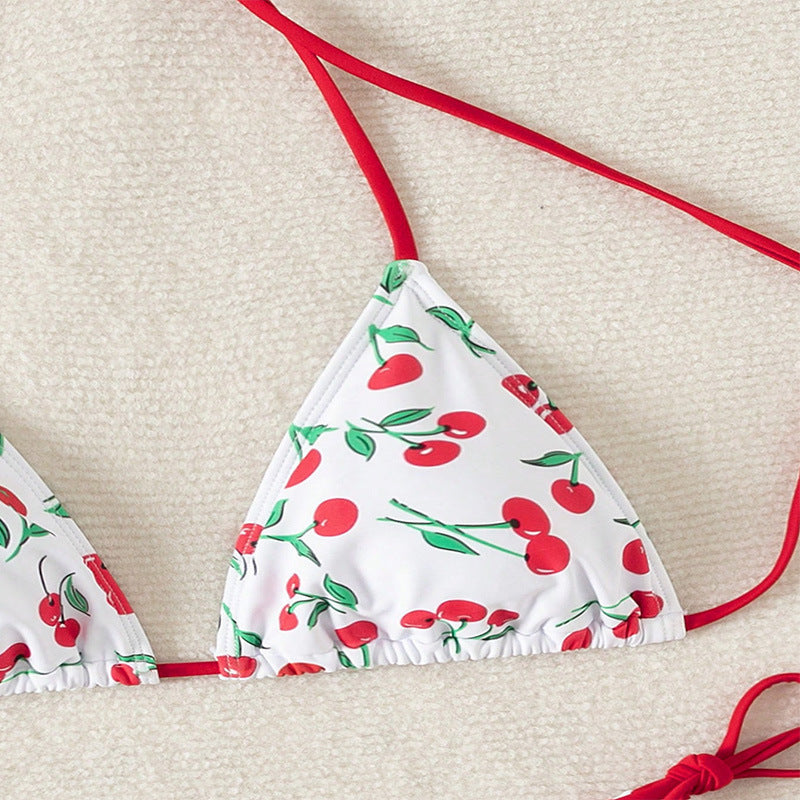 Damen Triangel-Bikini mit frischem Kirschmotiv und verstellbaren Bindebändern Echo Archiv