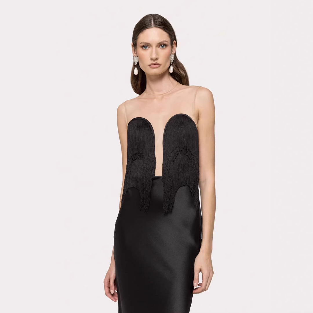 Damen Langärmliges Maxikleid mit tiefem V-Ausschnitt und fransierten Details Echo Archiv