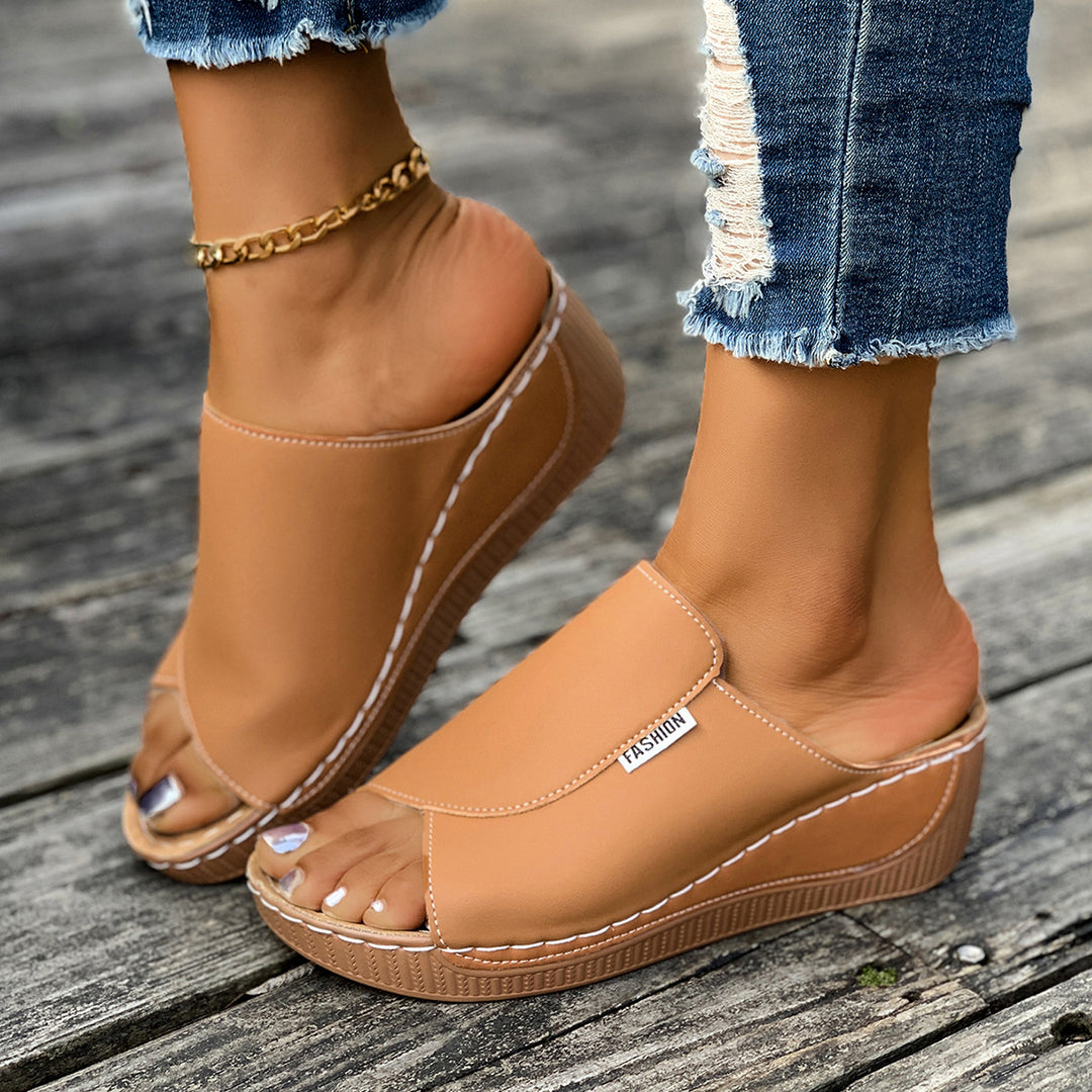 Damen  Slip-On Keil-Mules mit ergonomischem Memory-Fußbett und leicht profilierter Laufsohle Echo Archiv