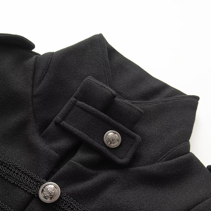 Damen Kurzer Militärisch inspirierter Blouson mit Stehkragen Zierkordeln und Metallknopfleiste Echo Archiv