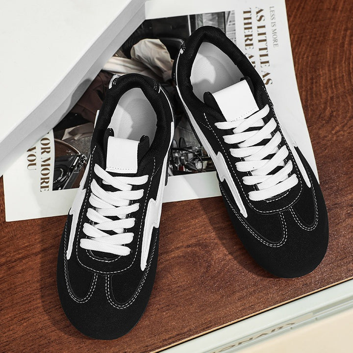 Damen leichte Retro-Skate-Sneaker mit gesteppter Seitenwand, gepolstertem Knöchelkragen und rutschfester Gummilaufsohle Echo Archiv