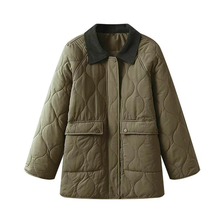 Damen gesteppte Jacke mit organischer Wellensteppung, Cordkragen und großzügigen Pattentaschen – Célinea