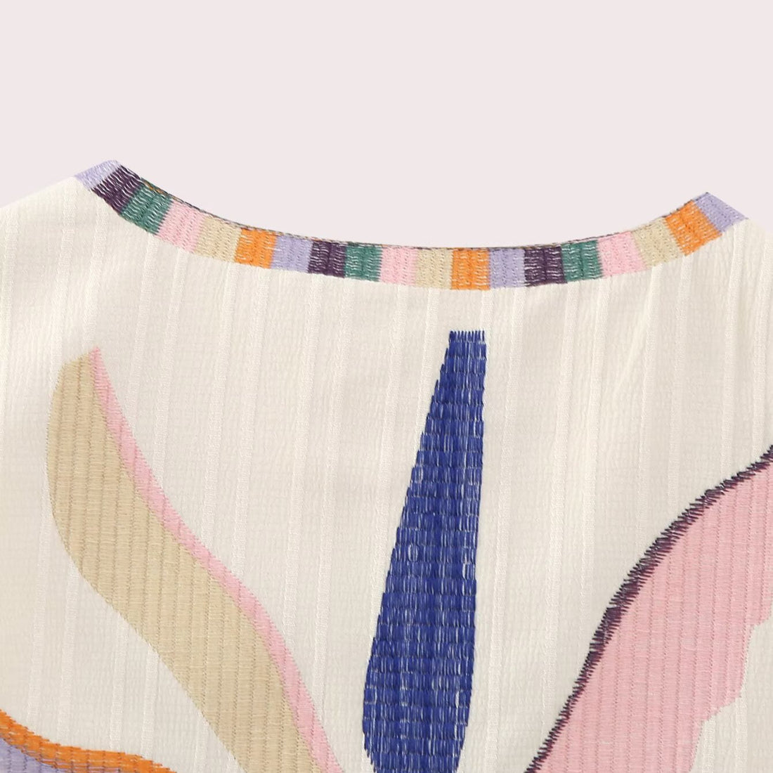 Damen bestickte ärmellose Boho‑Weste mit folkloristischen Motiven und offener Front Echoarchiv