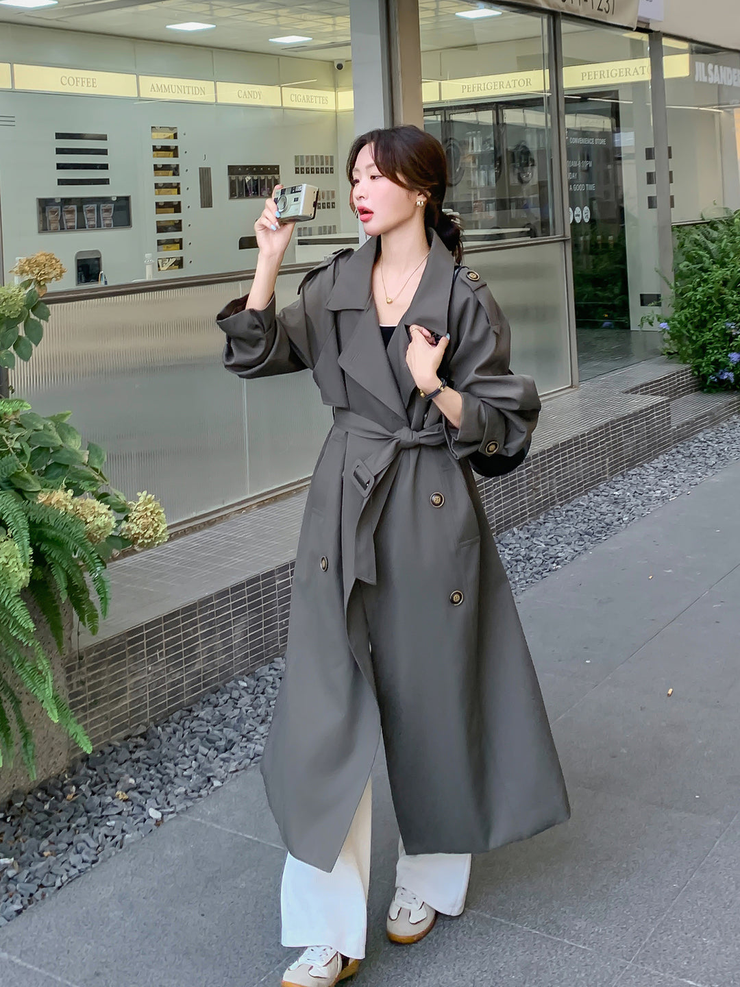 Damen Oversize Mantel im Trench-Stil mit Raglanärmeln und doppelreihiger Knopfleiste Echoarchiv