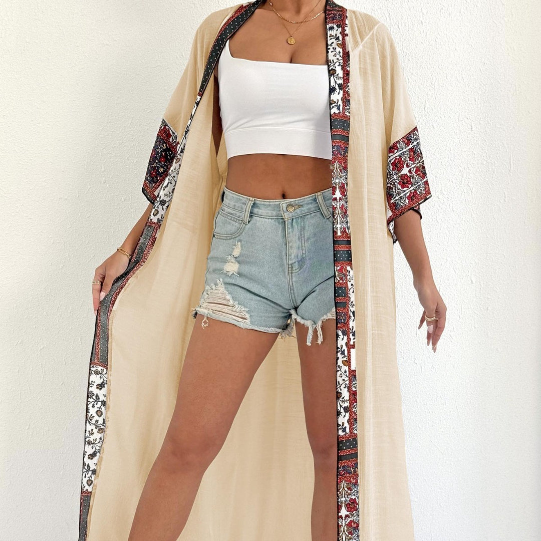 Damen eleganter, leichter Kaftan mit buntem Häkelbesatz Echo Archiv