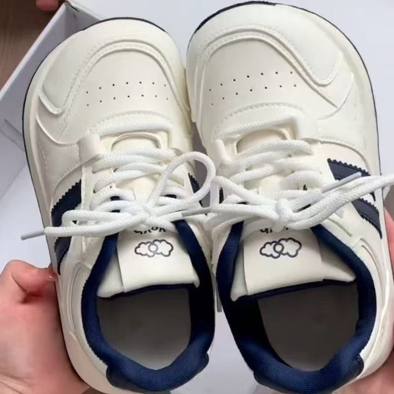 Damen Sportliche Sneaker mit innovativer Dämpfung und atmungsaktiver Konstruktion Echo Archiv