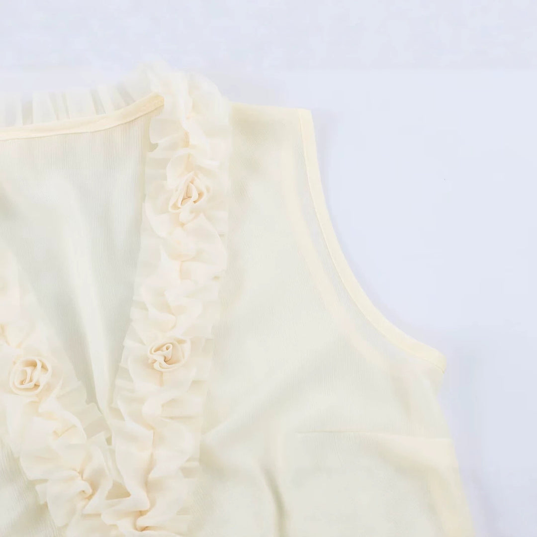 Damen Ärmellose Bluse mit tiefem V-Ausschnitt, Volantrüschen und Zierrosen Echoarchiv