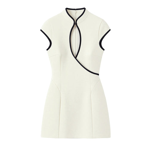Damenkleid mit dekorativem Schnitt und einzigartigem Reißverschluss Echo Archiv