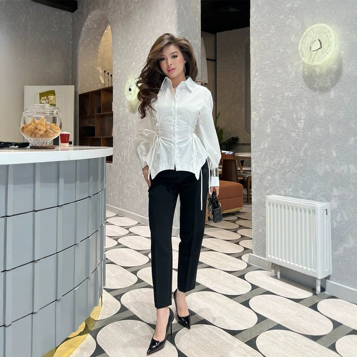 Damen Taillierte Hemdbluse mit Kordelzug‑Taille & extra langen Manschetten Echoarchiv