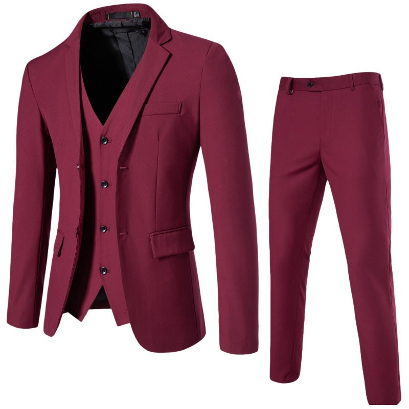 Herren Dreiteiliges tailliertes Anzugset mit Slim‑Sakko, Weste und schmaler Flachbundhose Echo Archiv