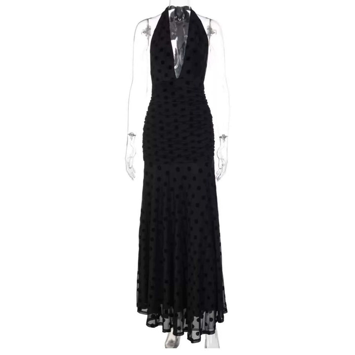 Damen Elegantes Maxikleid mit tiefem V-Ausschnitt und filigranen Rüschen Echo Archiv