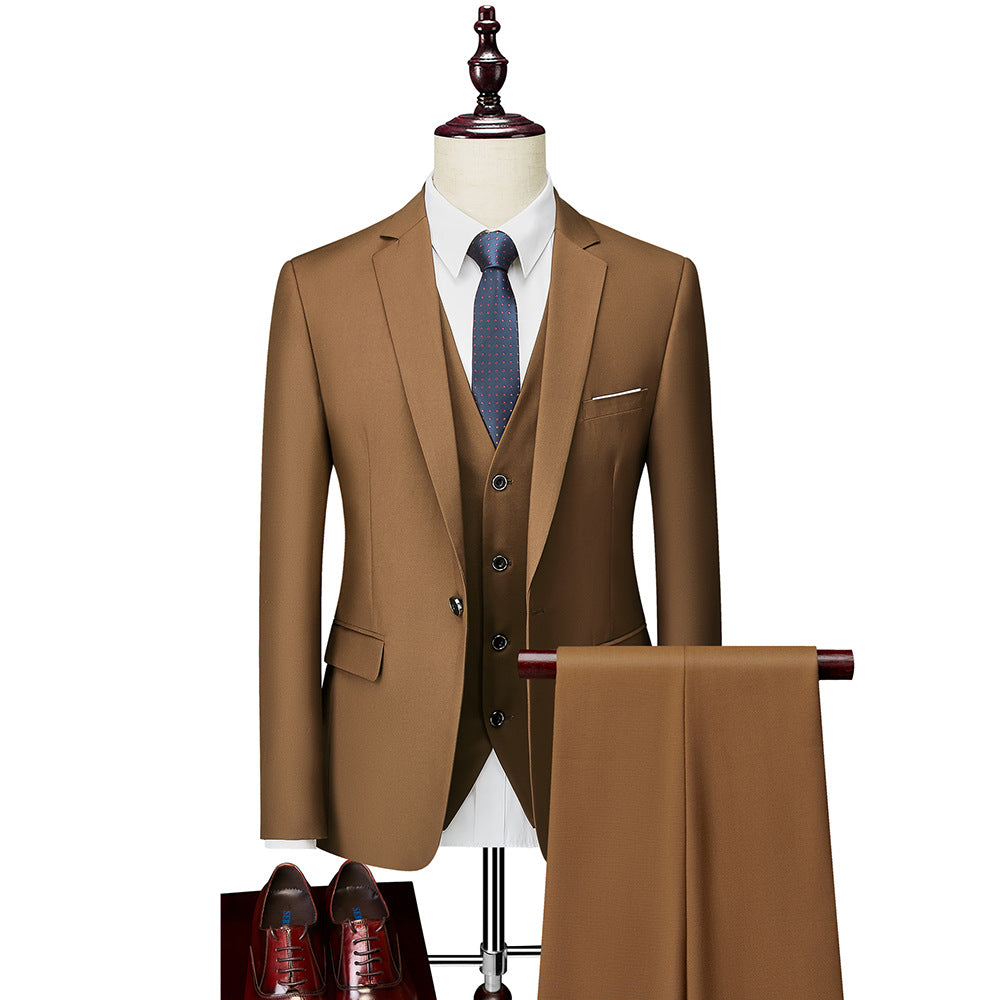 Herren Dreiteiliger Slim-Fit Businessanzug mit Weste und schmaler Silhouette Echo Archiv