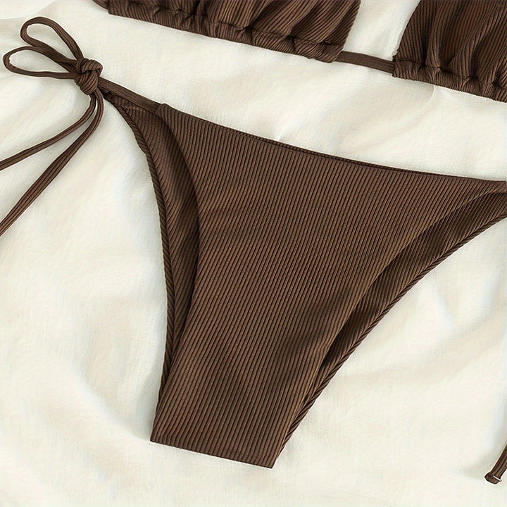 Damen Triangel-Bikini mit schmalen Trägern und verstellbaren Schnürdetails Echo Archiv