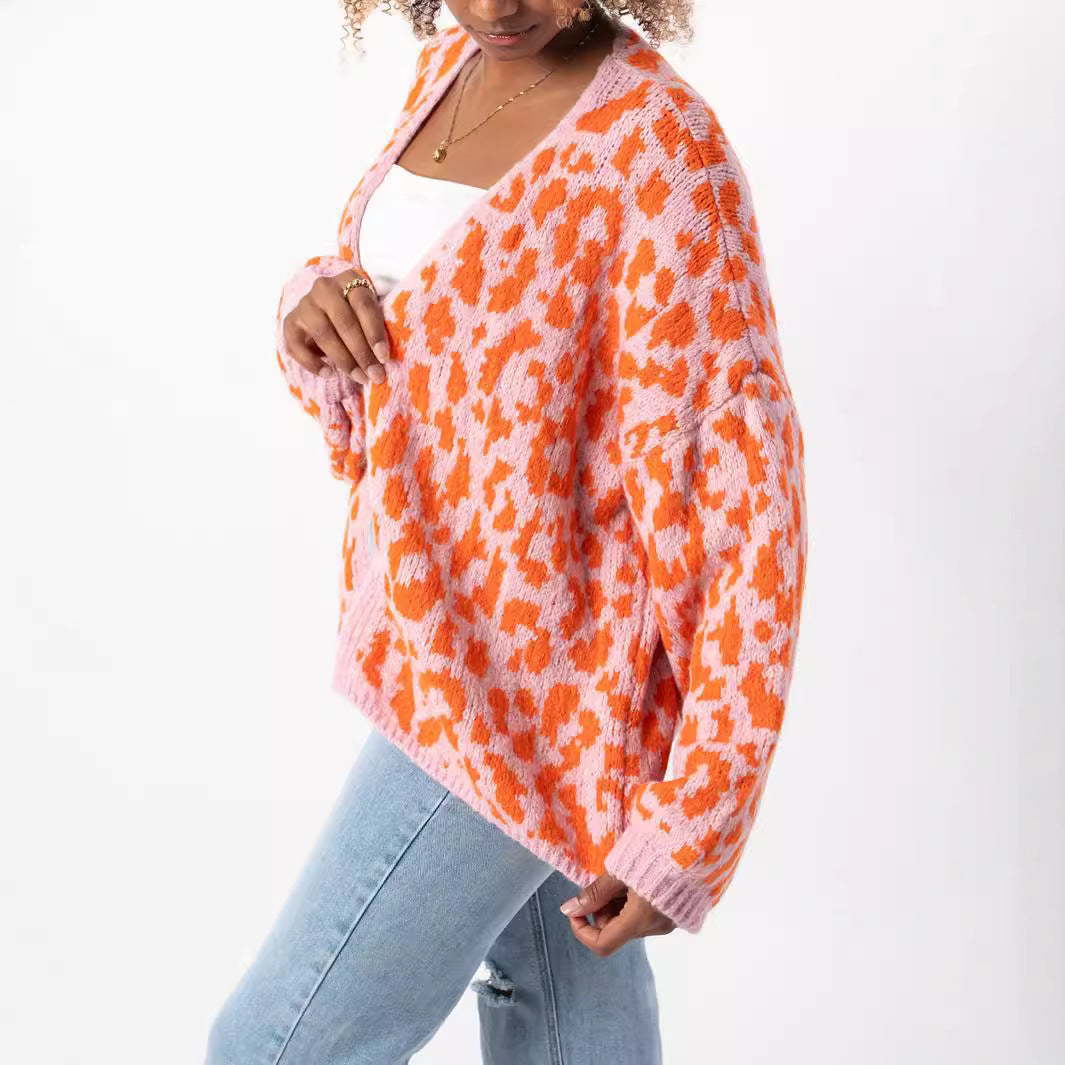 Damen grob gestrickter Cardigan mit stilvollem Leopardenmuster und bequemen Oversize-Details Echoarchiv