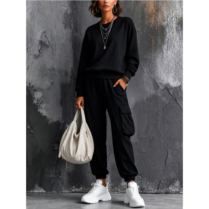 Damen Lounge-Set mit Rundhals-Sweatshirt und Cargo-Jogger aus French-Terry – Mavelle