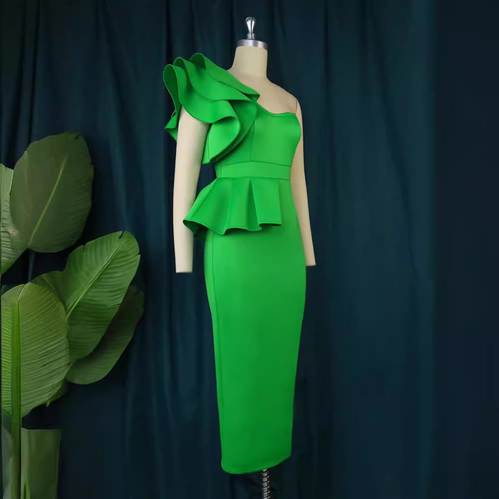 Damen Elegantes One-Shoulder Kleid mit voluminösem Rüschendetail Echo Archiv