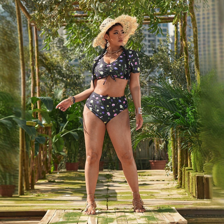 Damen Bikini-Set mit romantischen Rüschendetails und floralem Muster Echo Archiv