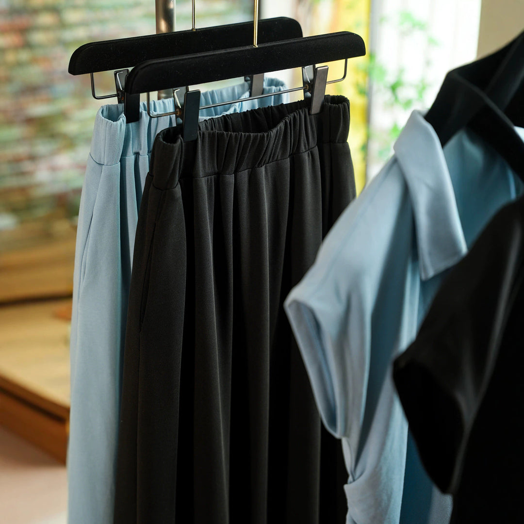 Damen Elegantes Set aus Poloshirt und Midikleid Echoarchiv