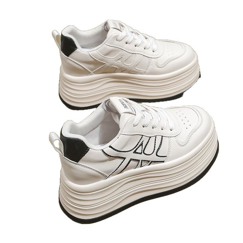 Damen Plateau Sneaker mit grafischem Muster und dämpfender Sohle Echo Archiv