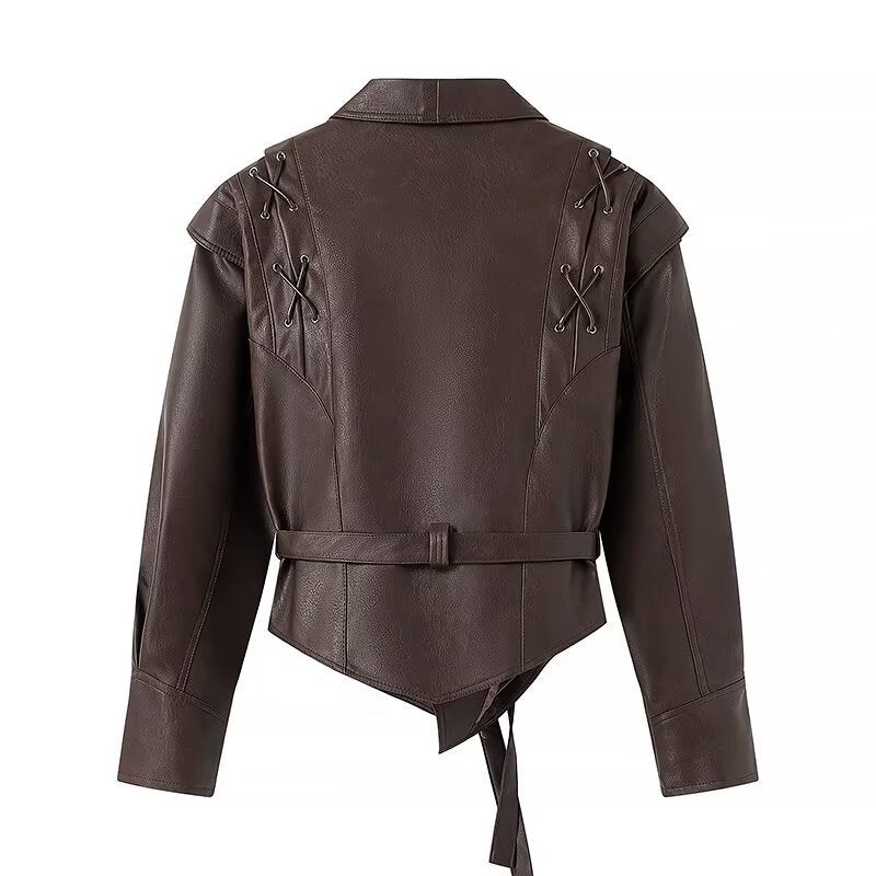 Damen Wickel-Lederjacke mit Taillengürtel, betonter Schulterpartie und femininer Silhouette Echo Archiv
