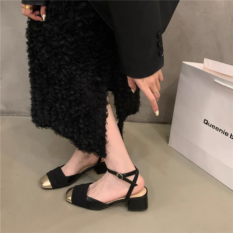 Damen nan elegante Sandalette mit niedrigem Blockabsatz, metallischer Kappenspitze und verstellbarem Knöchelriemen Echo Archiv