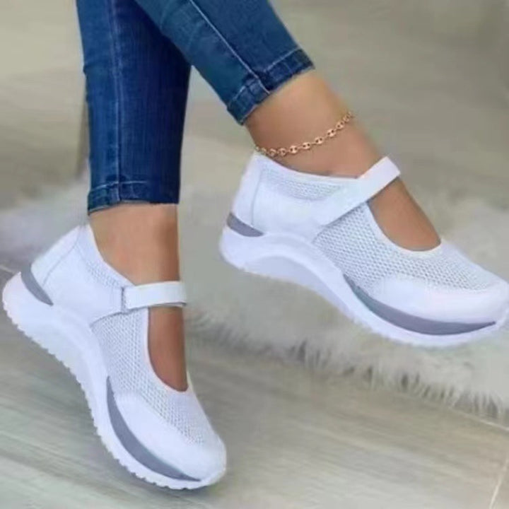 Damen Atmungsaktive Mary-Jane Sneaker mit Klettverschluss und Keilsohle – Névara