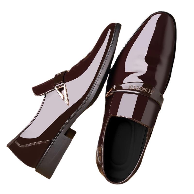 Herren Elegante und stilvolle Lacklederschuhe Echoarchiv