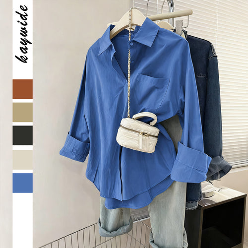 Damen oversized Hemdbluse mit Brusttasche, umgeschlagenen Ärmeln und relaxed Fit – Élovi