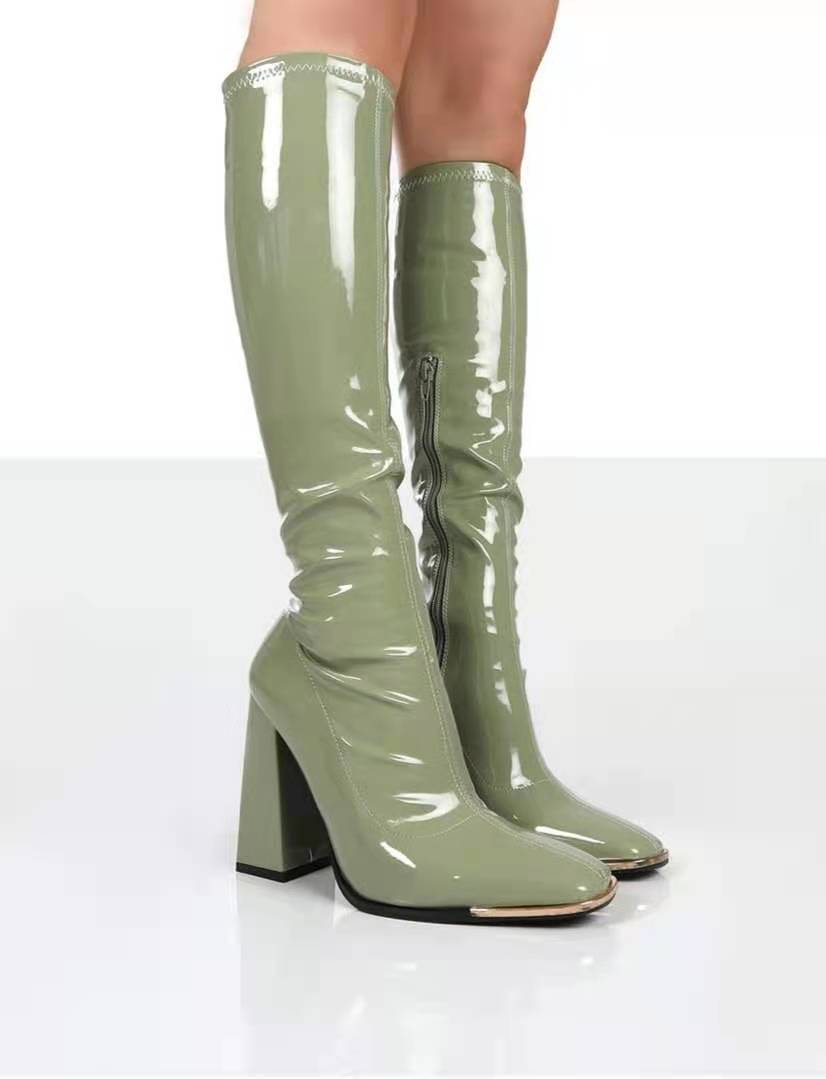 Damen Kniehohe Lackstiefel mit Blockabsatz, quadratischer Spitze und Metallkappenschutz – Lioré