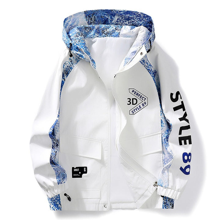 Herren Leichter Kapuzen-Windbreaker mit Camouflage-Akzenten & Grafikprint Echoarchiv